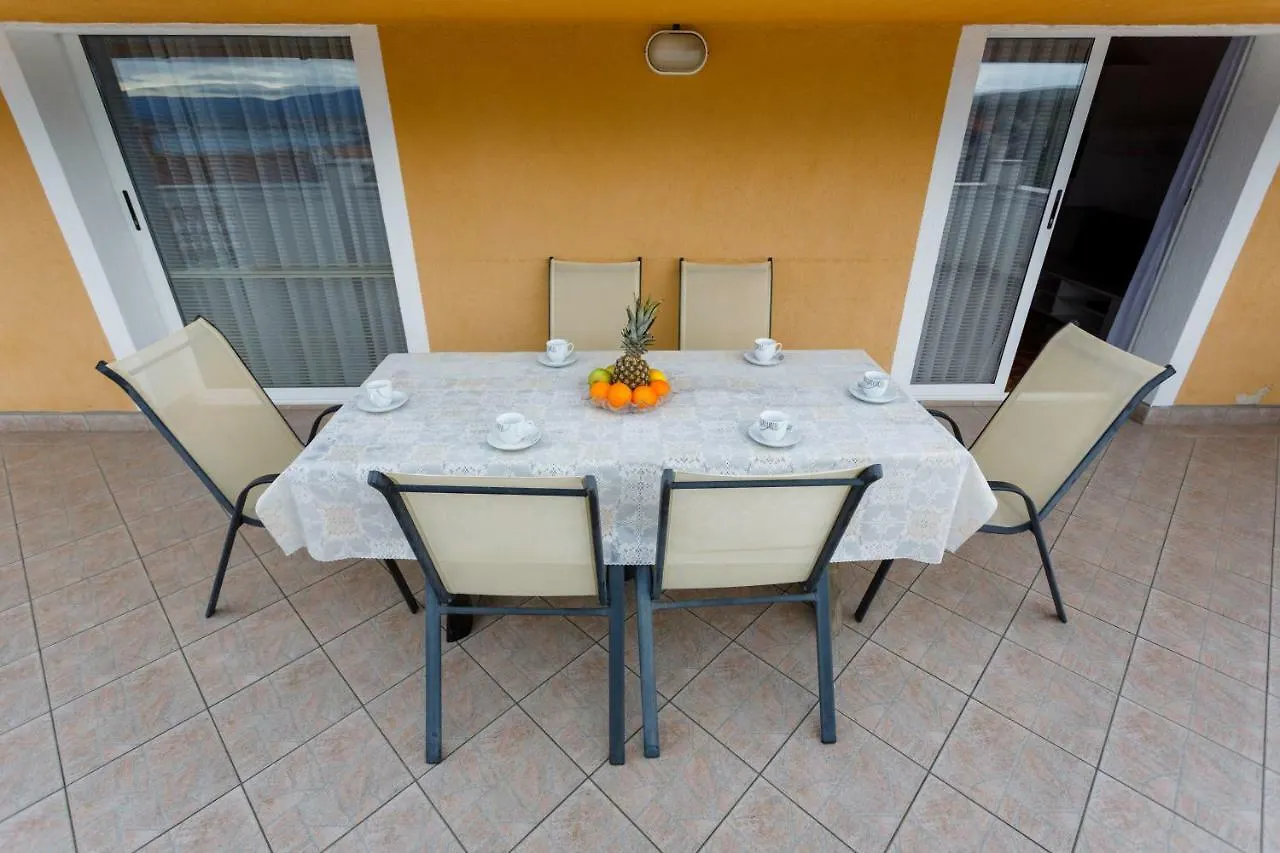 Apartment Aleksandra Malinska