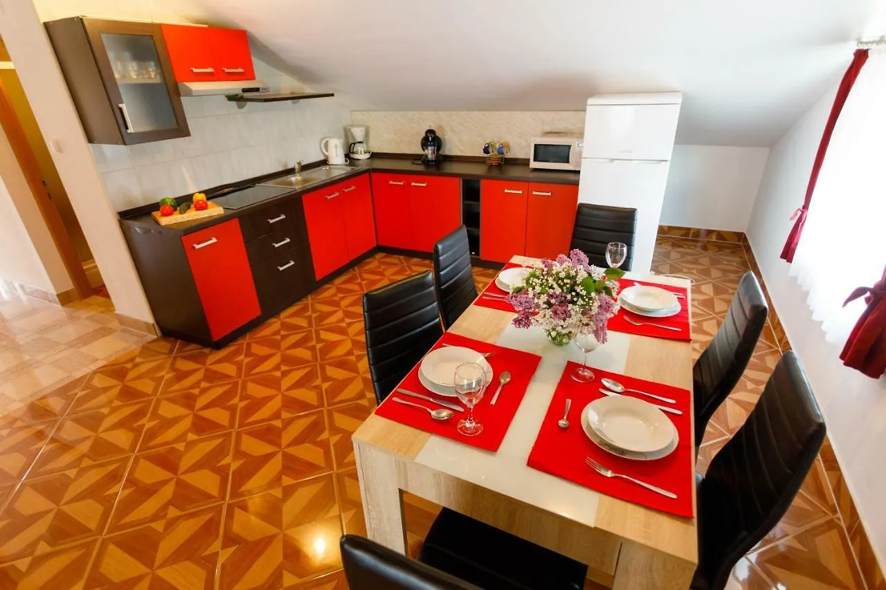 Apartment Aleksandra Malinska 0*,